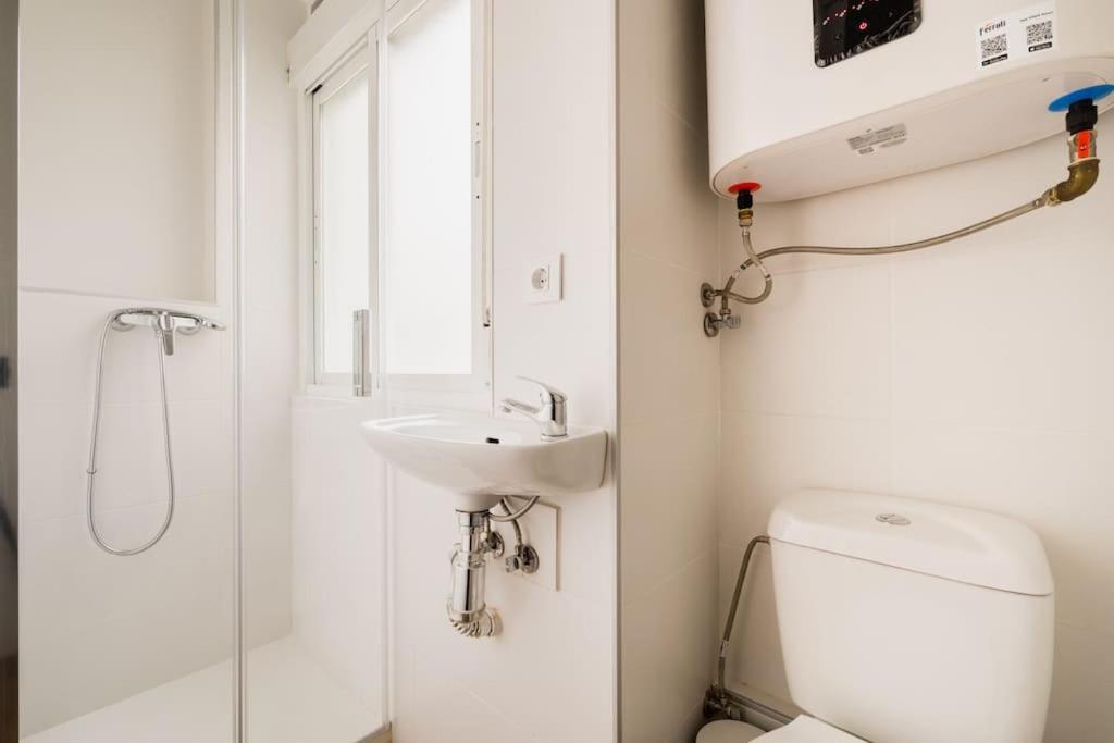 Apto Centrico, 2 Aparcamientos Privados, Bicis Seville Luaran gambar