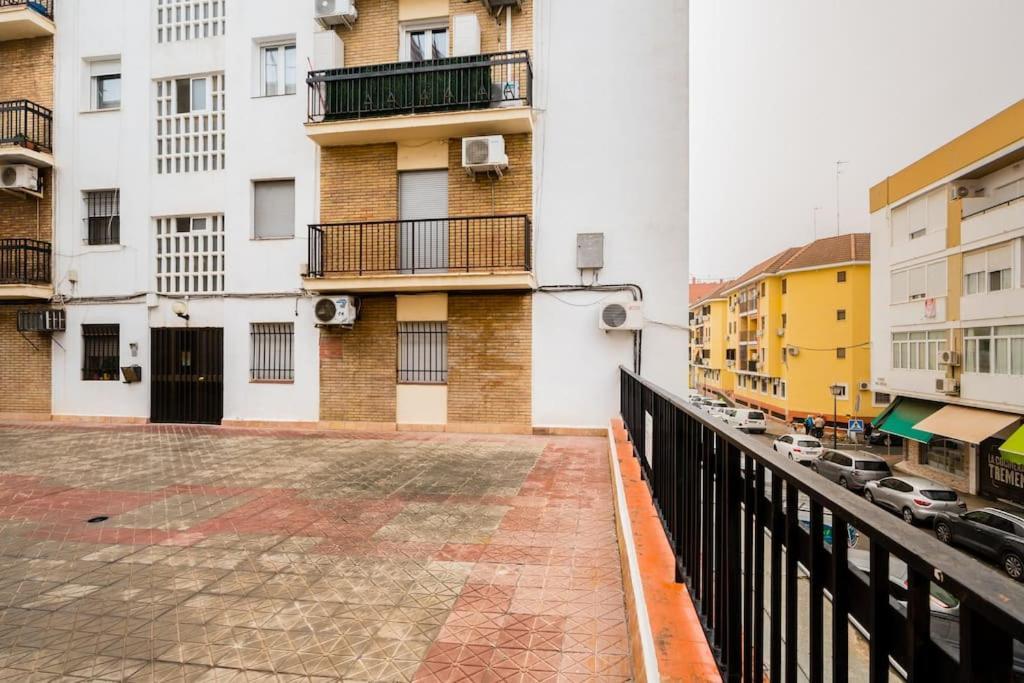 Apto Centrico, 2 Aparcamientos Privados, Bicis Seville Luaran gambar