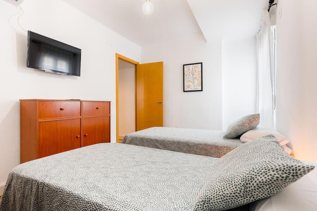 Apto Centrico, 2 Aparcamientos Privados, Bicis Seville Luaran gambar
